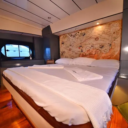 White House * Fethiye